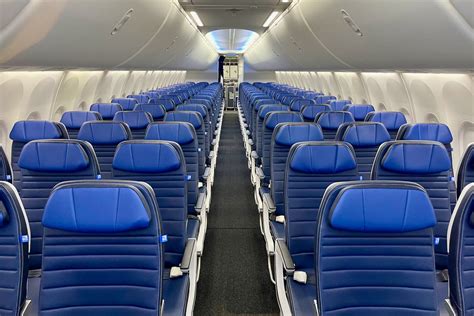 boeing 737 max 8 seats